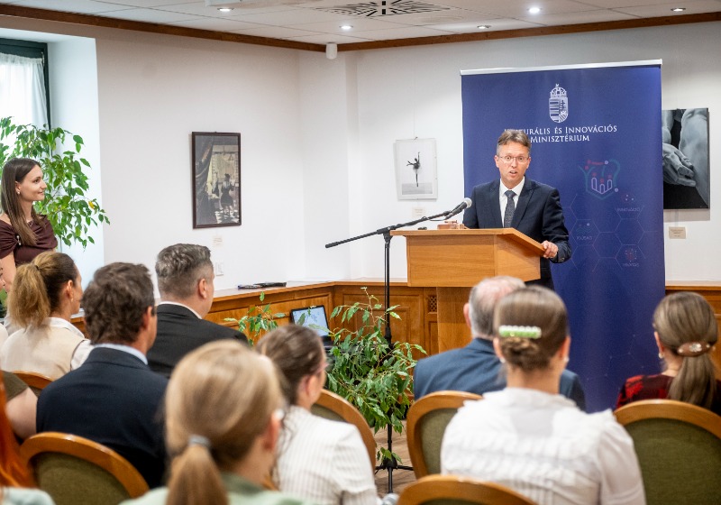 Hankó Balázs: a magyar kultúra határokon átívelve forrasztja egybe a nemzetet